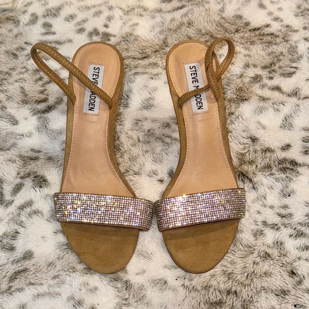 Steve Madden rhinestone embellished nude sling back heels size 7